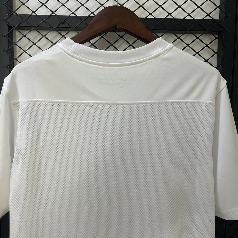 25/26 Tottenham Aquecimento