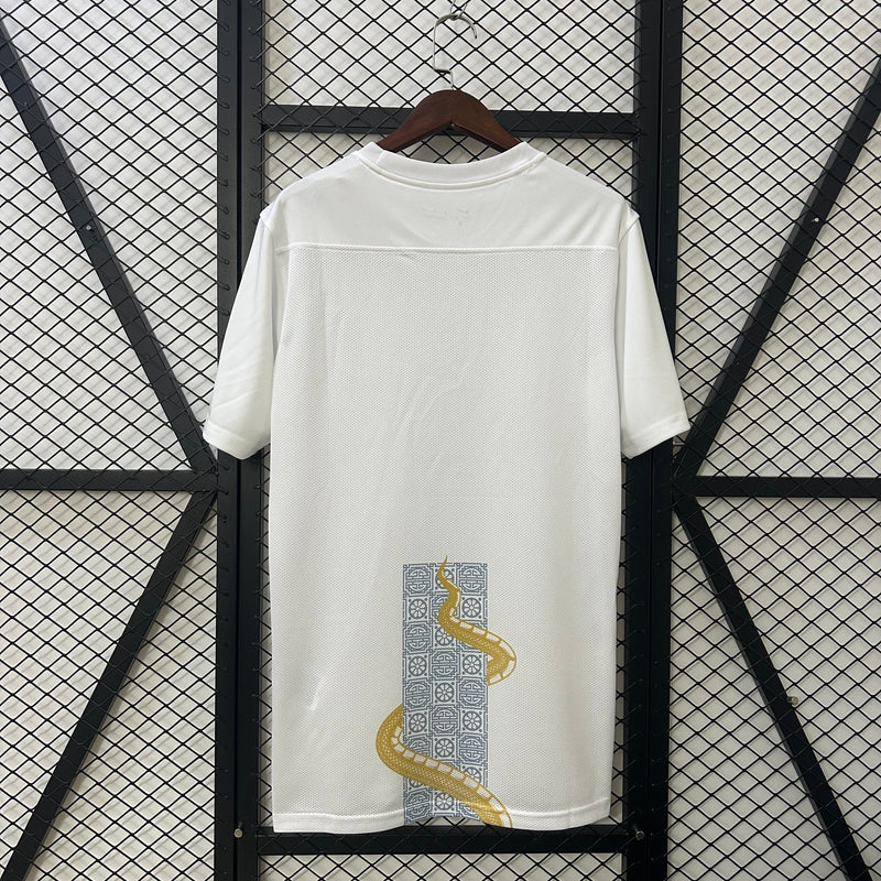 25/26 Tottenham Aquecimento