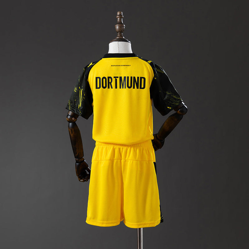 25/26 Borussia Dortmund Home Kit Infantil