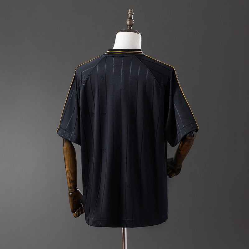 Retro Charlie Brown Santos